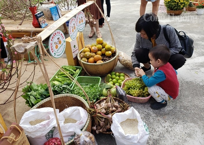 da nang giu van hoa viet voi phien cho ngay tet