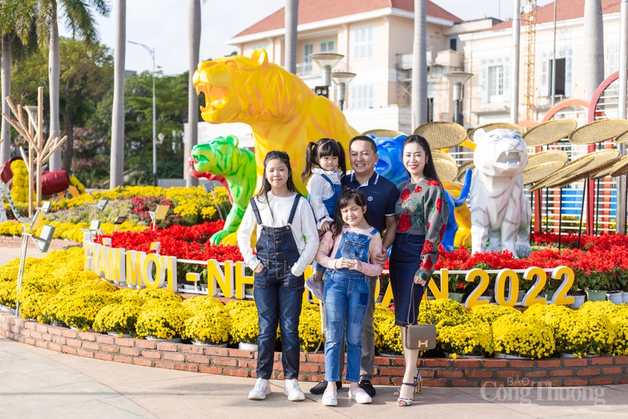 Rực rỡ sắc xuân tại đường hoa Đà Nẵng