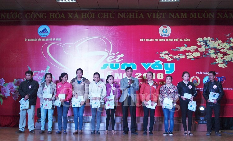 Đà Nẵng- Khai mạc Phiên chợ Công nhân và Tết sum vầy 2018