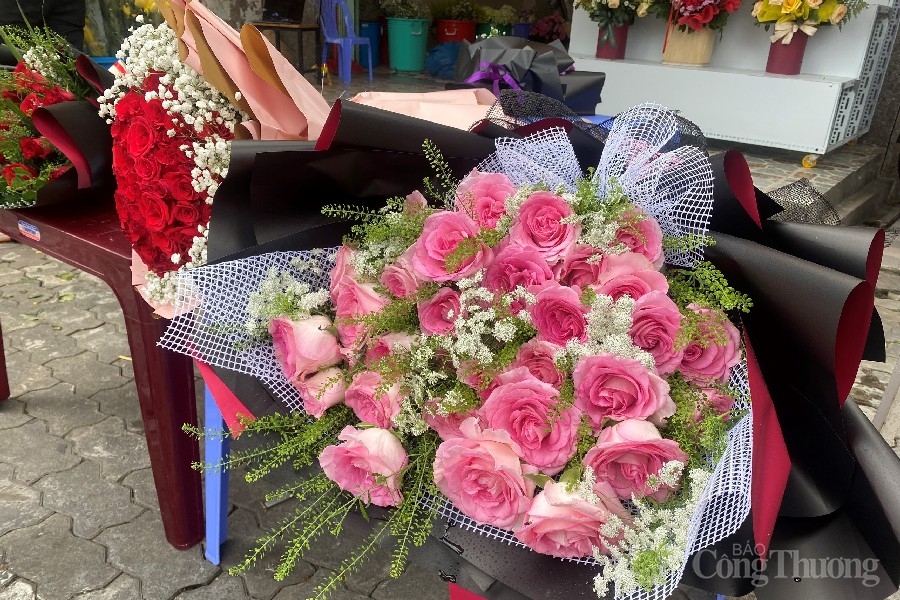 Đà Nẵng: Sôi động thị trường hoa tươi dịp Valentine