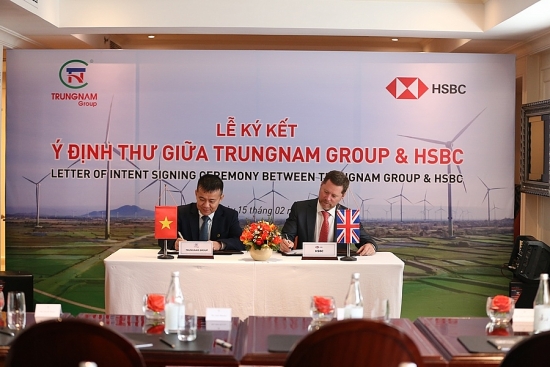 HSBC Việt Nam hợp tác tài trợ các dự án năng lượng tái tạo của Trungnam Group tại Việt Nam