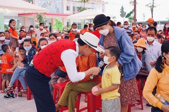 quang nam hon 500 phu huynh tre em tham gia chuong trinh sinh con sinh cha