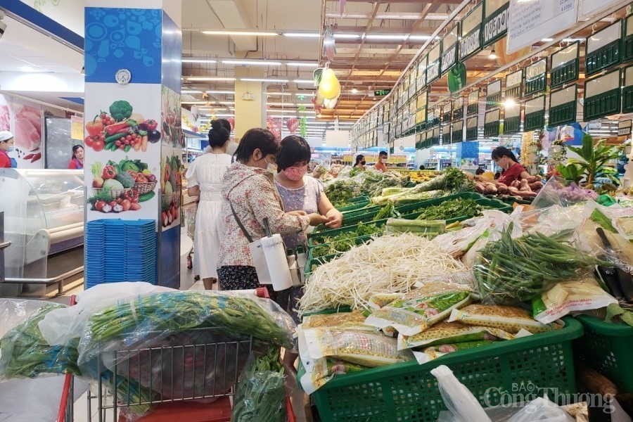 Đà Nẵng: Nguồn cung hàng hóa ổn định, đơn đặt hàng nhu yếu phẩm qua điện thoại, trực tuyến tăng mạnh