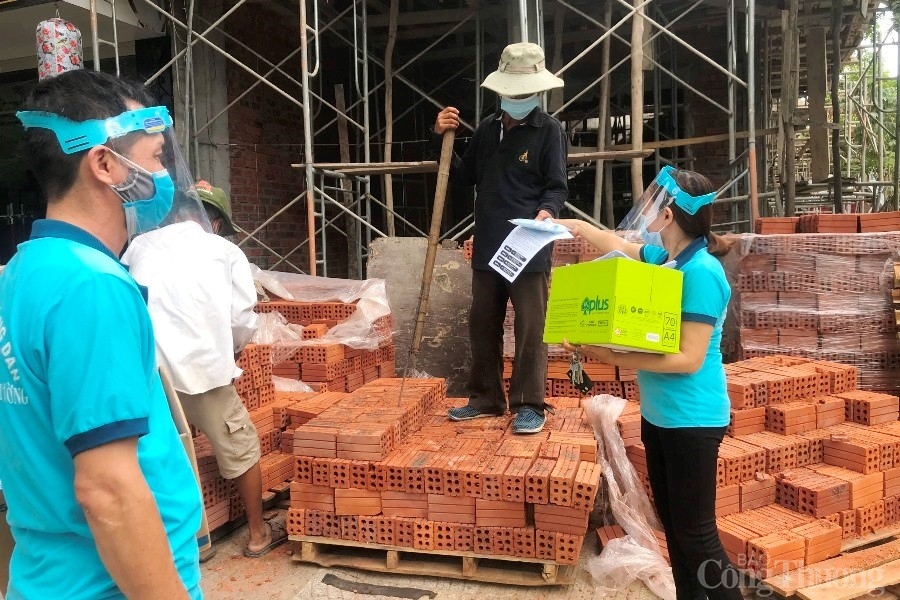Đà Nẵng: Cờ hoa rực rỡ, sẵn sàng cho ngày hội bầu cử toàn dân