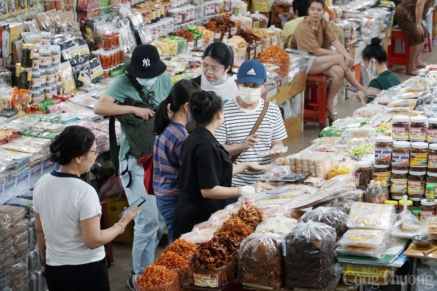 Đà Nẵng: Các cửa hàng, siêu thị đặc sản đông nghẹt khách du lịch Đà Nẵng: Các cửa hàng, siêu thị đặc sản đông nghẹt khách du lịch