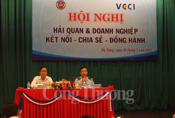 doanh nghiep xuat nhap khau van con gap kho khan trong thuc hien thu tuc hai quan