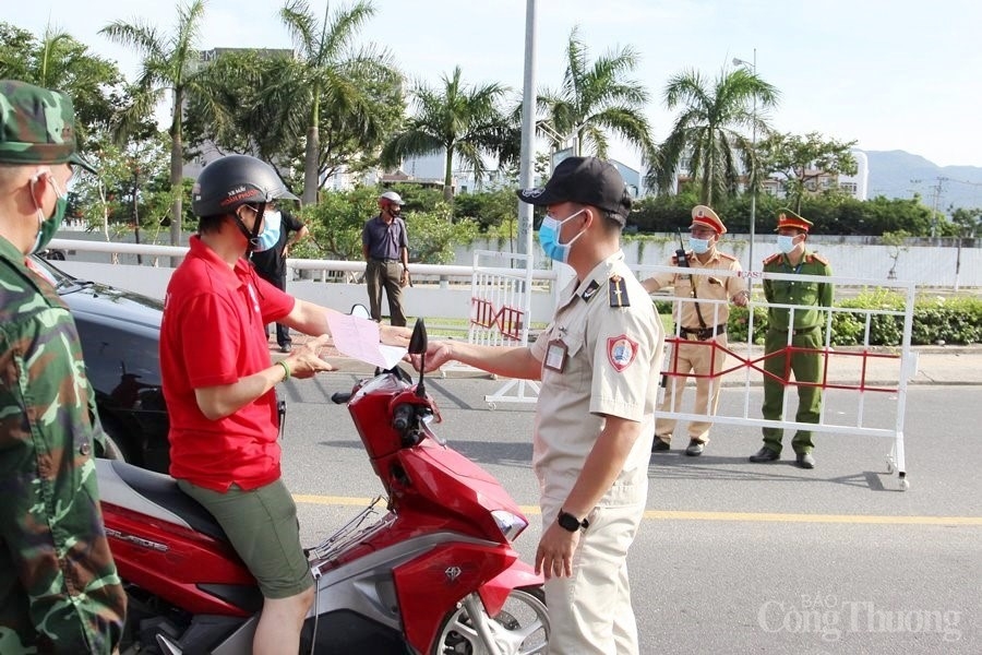 Đà Nẵng trong ngày đầu cách ly toàn thành phố