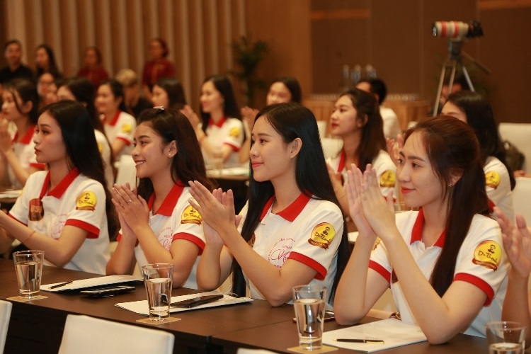 45 bong hoa giang duong gop mat trong chung ket hoa khoi sinh vien viet nam 2018