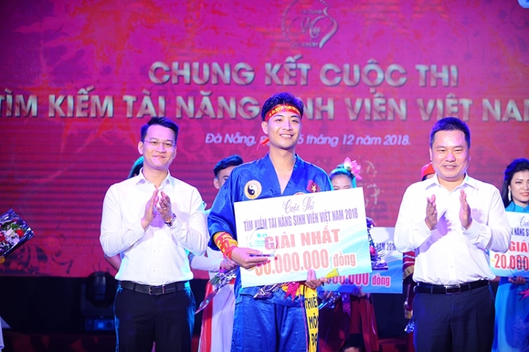 Màn võ thuật "Hào khí Việt Nam" giành giải nhất cuộc thi tìm kiếm tài năng sinh viên Việt Nam 2018 man vo thuat hao khi viet nam gianh giai nhat cuoc thi tim kiem tai nang sinh vien viet nam 2018