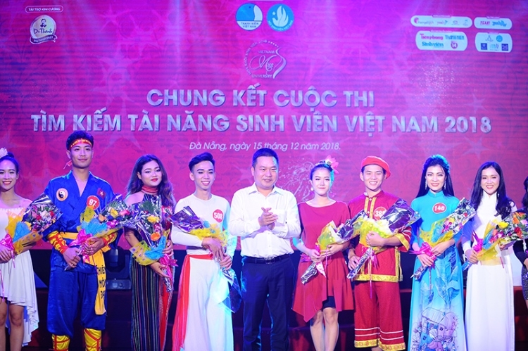 Màn võ thuật "Hào khí Việt Nam" giành giải nhất cuộc thi tìm kiếm tài năng sinh viên Việt Nam 2018 man vo thuat hao khi viet nam gianh giai nhat cuoc thi tim kiem tai nang sinh vien viet nam 2018