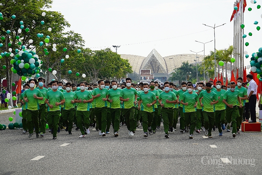 Đà Nẵng: Hơn 1.500 người hưởng ứng Ngày chạy Olympic vì sức khỏe toàn dân Đà Nẵng: Hơn 1.500 người hưởng ứng Ngày chạy Olympic vì sức khỏe toàn dân