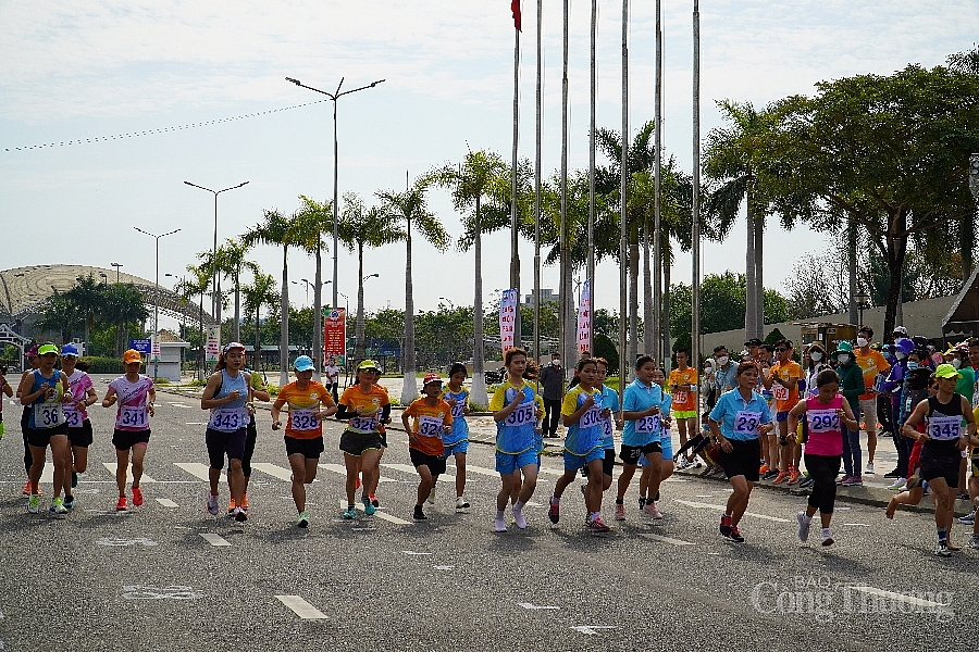 Đà Nẵng: Hơn 1.500 người hưởng ứng Ngày chạy Olympic vì sức khỏe toàn dân Đà Nẵng: Hơn 1.500 người hưởng ứng Ngày chạy Olympic vì sức khỏe toàn dân
