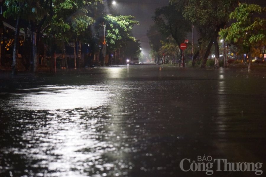 Đà Nẵng: Mưa lớn trái mùa, 