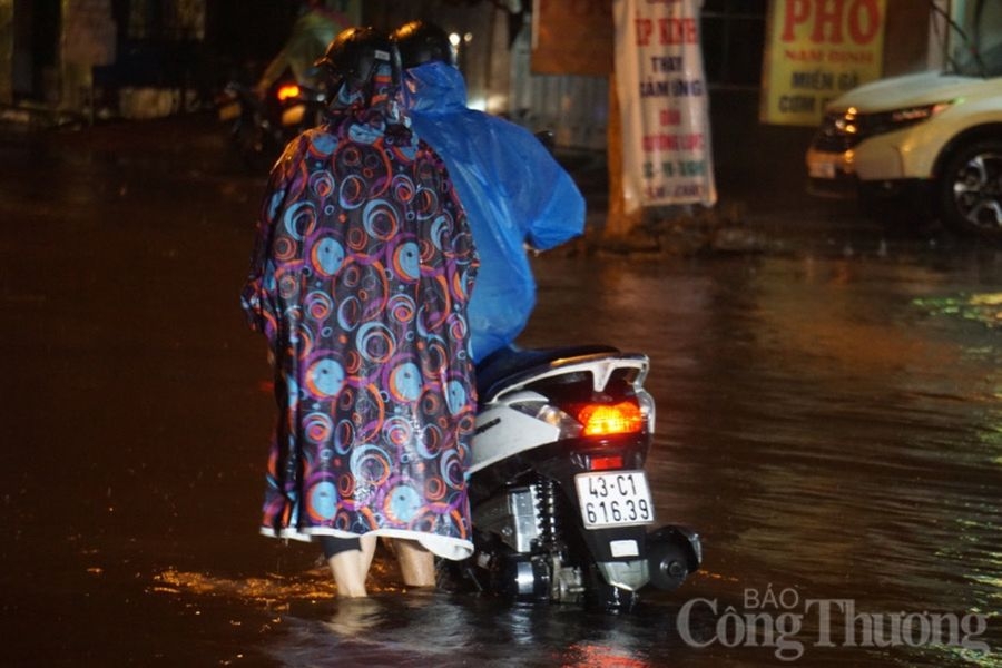 Đà Nẵng: Mưa lớn trái mùa, 