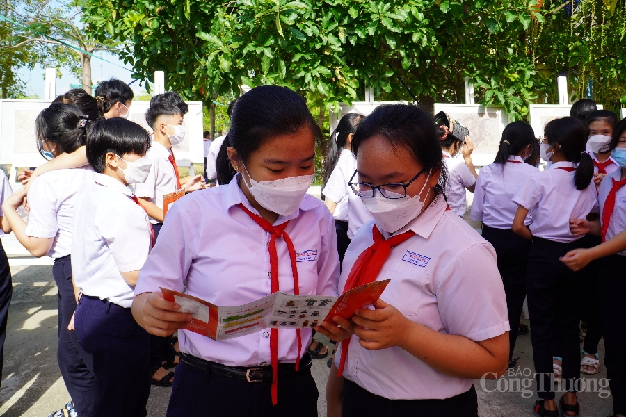 Đà Nẵng: Triển lãm tranh lưu động chào mừng Ngày Giải phóng miền Nam thống nhất Đất nước