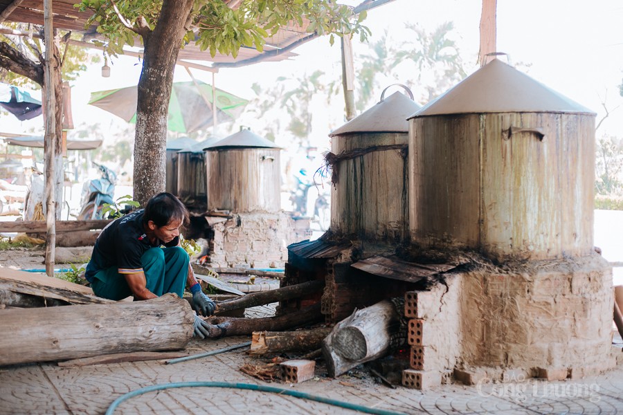 Quảng Nam: Làng bánh ú tro tất bật dịp Tết Đoan Ngọ