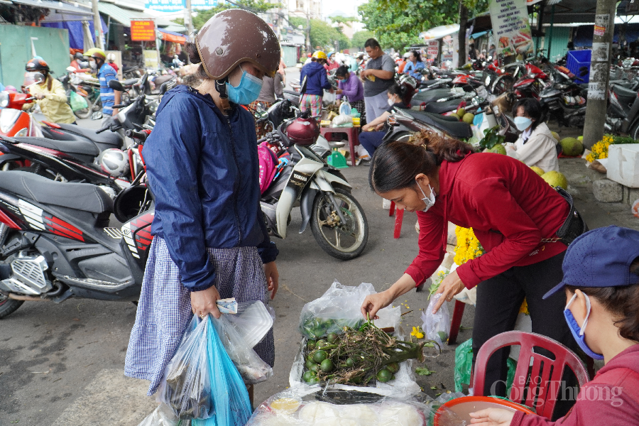 Đà Nẵng: Sôi động thị trường Tết Đoan ngọ