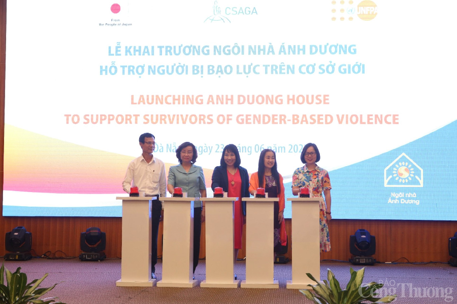 Đà Nẵng trợ giúp phụ nữ và trẻ em bị bạo lực trên cơ sở giới