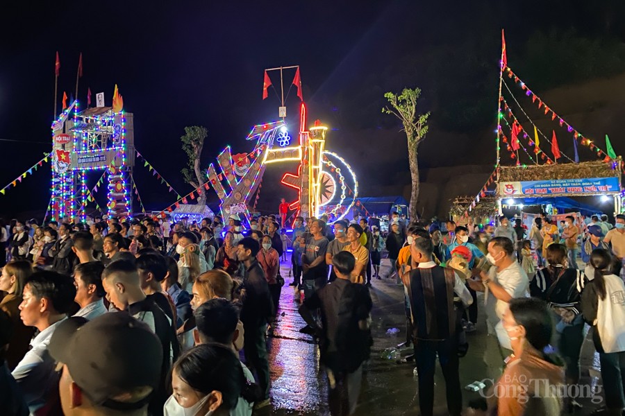 Quảng Nam: Lễ hội sâm Ngọc Linh thu hút đông đảo người dân và du khách Quảng Nam: Lễ hội sâm Ngọc Linh thu hút đông đảo người dân và du khách