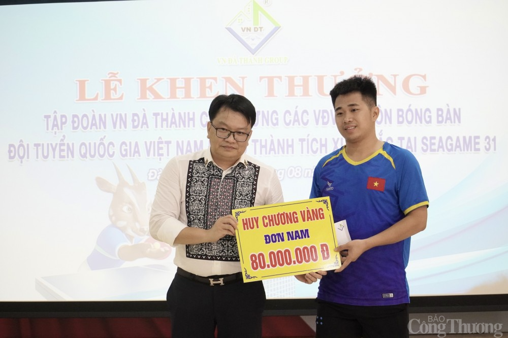 Trao thưởng cho Đội tuyển Bóng bàn quốc gia đạt thành tích tại SEA Games 31