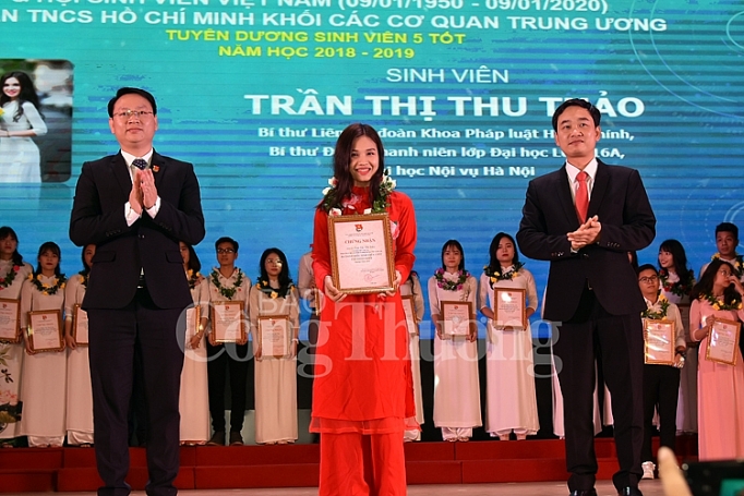 tuyen duong 50 sinh vien 5 tot khoi cac co quan trung uong