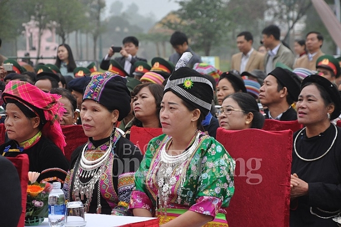 phong vi tet truyen thong cua cac dan toc viet nam