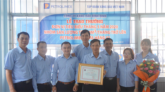 petrolimex binh dinh vinh danh 4 cua hang xang dau dan dau ban le thang 5