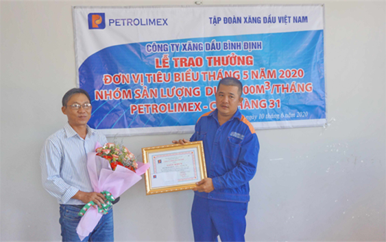 petrolimex binh dinh vinh danh 4 cua hang xang dau dan dau ban le thang 5 3