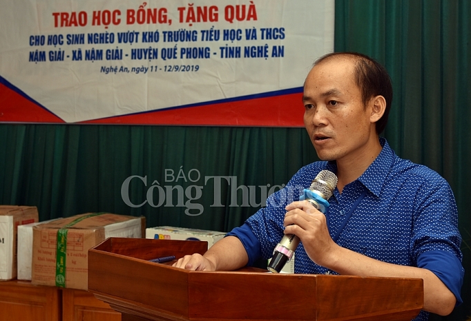 bao cong thuong mang trung thu den hoc sinh ngheo vung bien