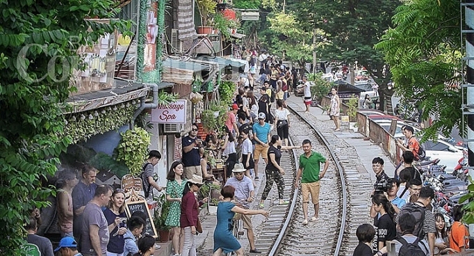 cafe duong tau van dong khach sau khi bi quyet dinh xoa so khoi ha noi