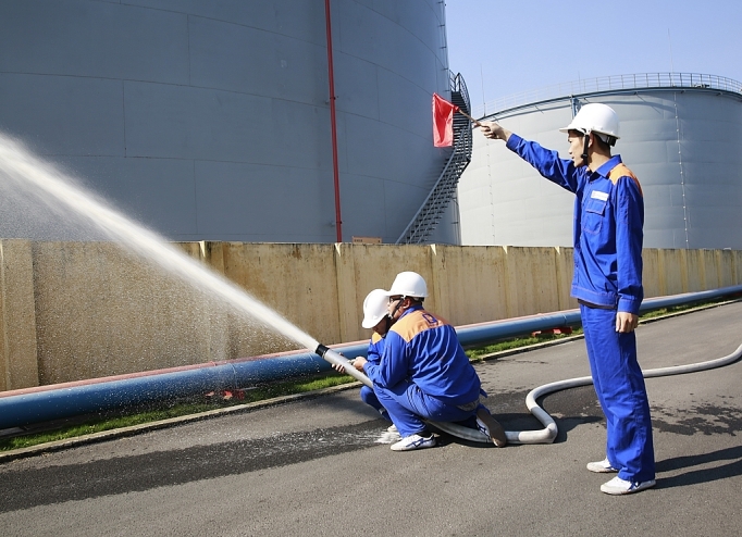 petrolimex quang ninh dam bao an toan an ninh cang bien