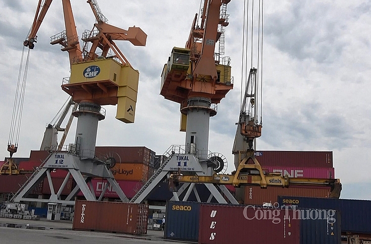 phat trien logistics viet nam ngang tam trinh do the gioi