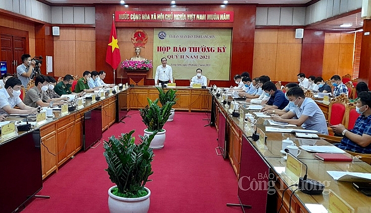 Lạng Sơn: Đảm bảo cung cầu, thúc đẩy xuất nhập khẩu hàng hóa ở cấp độ dịch cao nhất