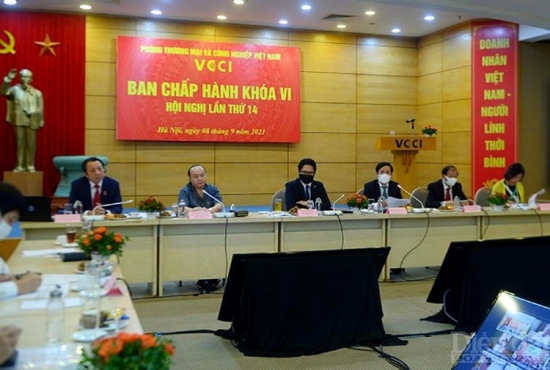 Cấp bách hỗ trợ doanh nghiệp vượt đại dịch Covid-19