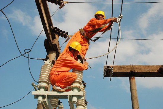 Cao điểm nắng nóng: doanh nghiệp Thủ đô chung tay cắt giảm phụ tải