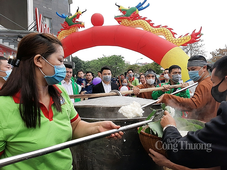 “Nồi cơm lớn nhất Việt Nam nấu từ gạo ST25”