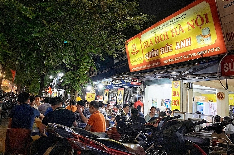 Hà Nội: Dừng các hoạt động hội họp, sự kiện tập trung đông người, quán bia, giải tỏa chợ cóc, chợ tạm
