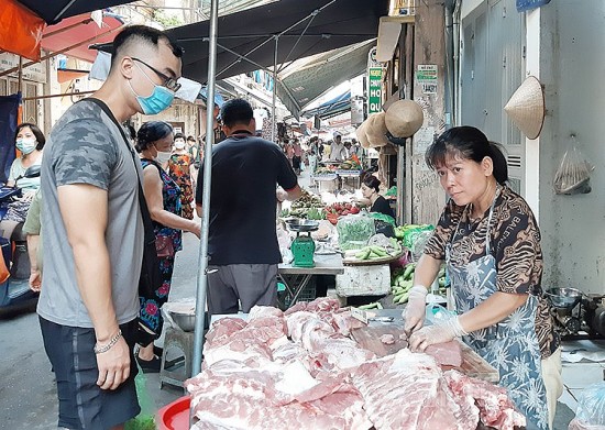 Giá lợn hơi tăng nhưng tiểu thương 