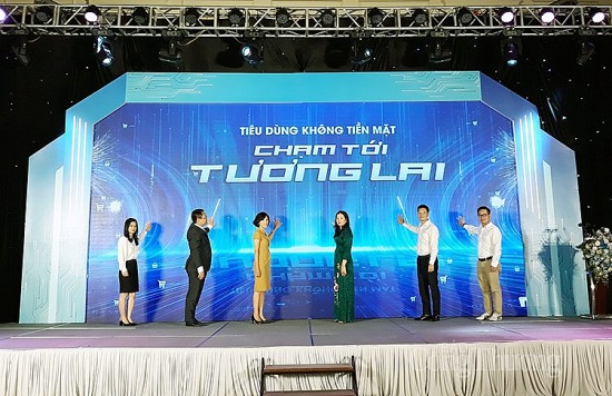 ha noi kich hoat su kien khong dung tien mat nam 2022