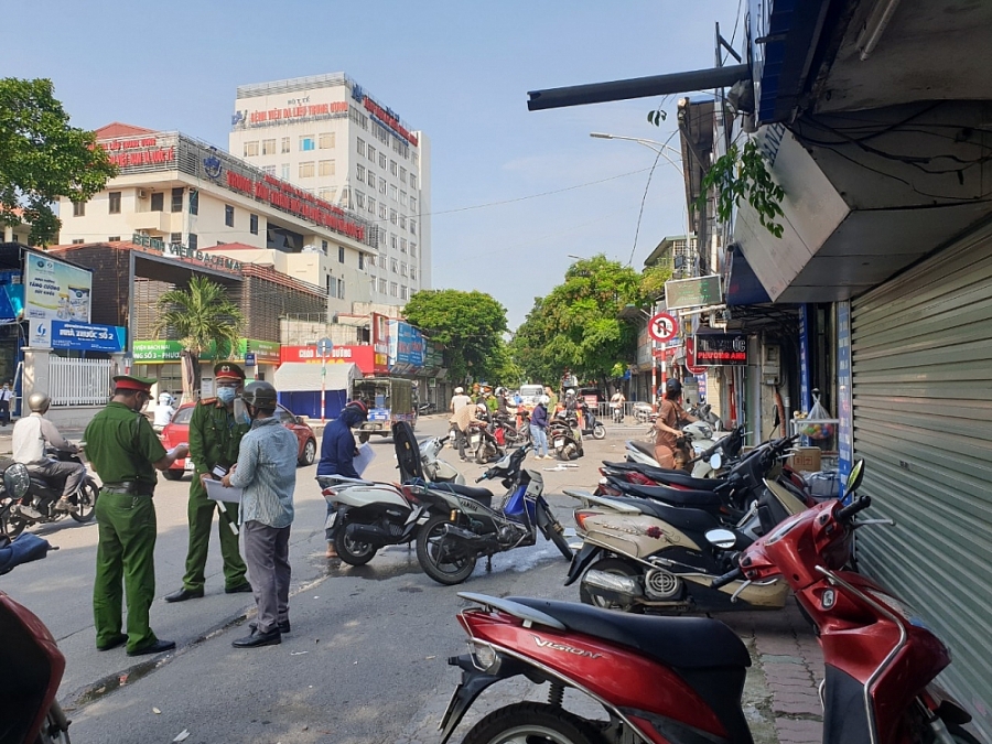 Hà Nội: Siết chặt việc cấp và sử dụng Giấy đi đường trong thời gian giãn cách xã hội