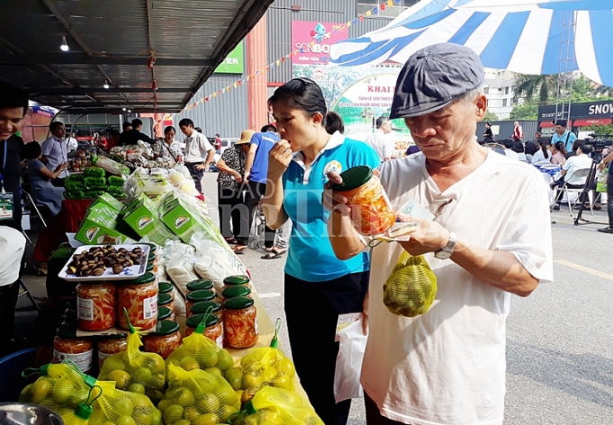 hong khong hat bac kan lan dau tien ra mat thi truong thu do