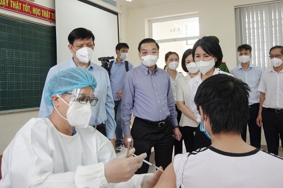 ha noi phan dau hoan thanh tiem mui 2 vac xin trong thang 112021