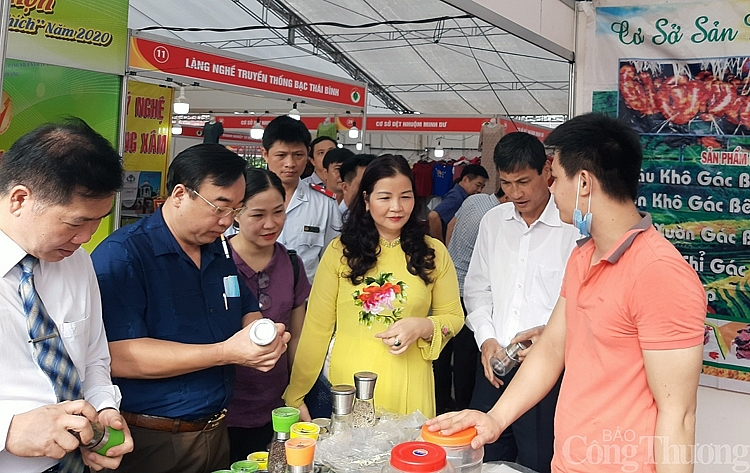 1327-tuan-hang-viet-tp-ha-noi-tai-thi-xa-son-tay