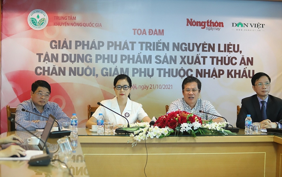 Giảm phụ thuộc nhập khẩu nguyên liệu thức ăn chăn nuôi: Cần một chiến lược tổng thể