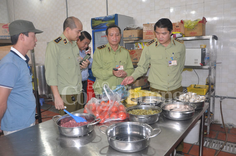 Hà Nội siết quản lý an toàn thực phẩm