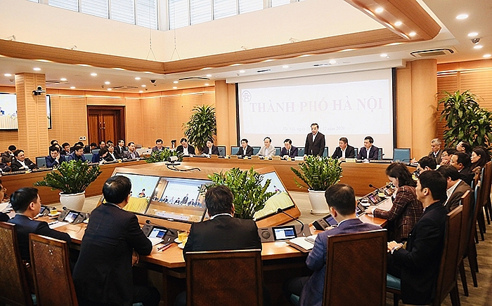 Hội nghị trực tuyến Chính phủ với các địa phương để triển khai Nghị quyết của Quốc hội khóa XIV về nhiệm vụ phát triển kinh tế - xã hội năm 2021 đã khai mạc vào sáng ngày 28/12, tại đầu cầu Hà Nội, đồng chí Chu Ngọc Anh- Chủ tịch UBND TP Hà Nội 