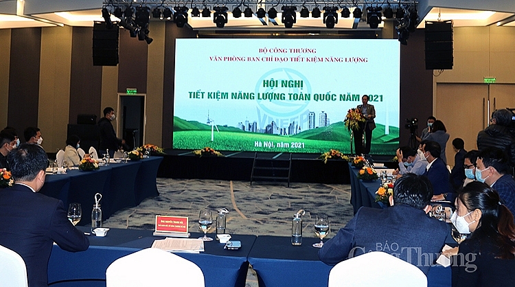 Hội nghị diễn ra theo hình thức trực tiếp và trực tuyến với sự tham gia của 42 Sở Công Thương các địa phương