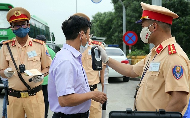 Thủ tướng yêu cầu xử lý nghiêm trường hợp uống rượu, bia mà vẫn lái xe