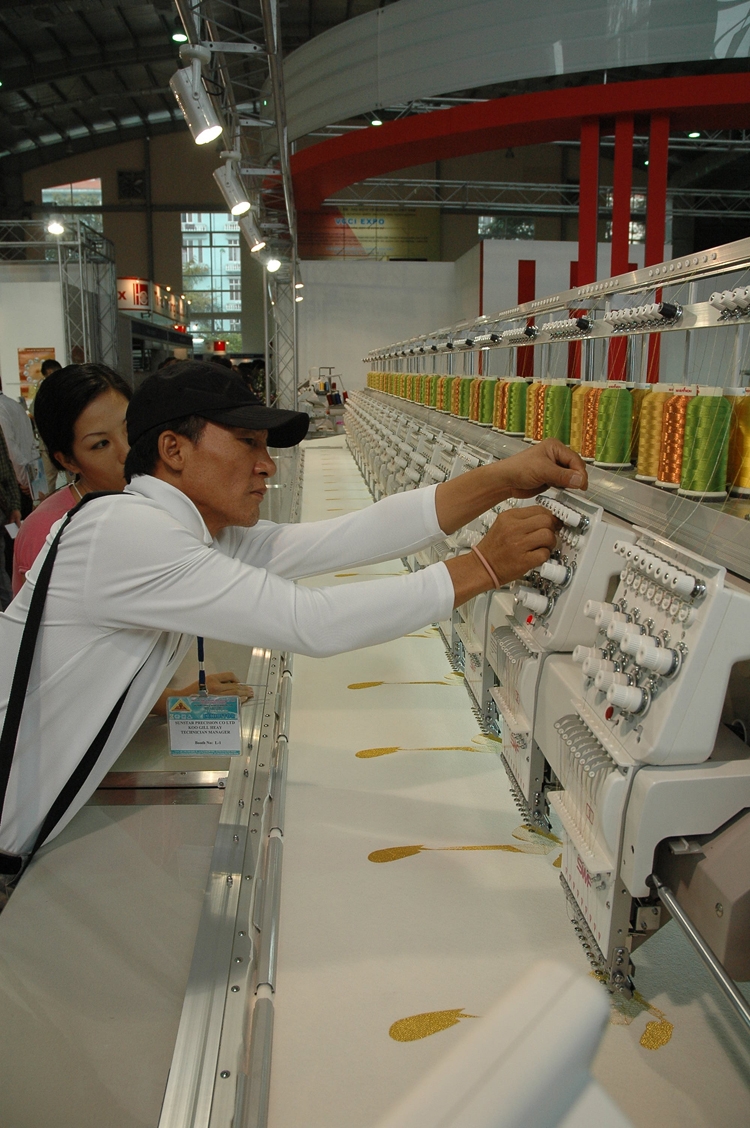 doanh nghiep hoa ky tim kiem nha cung ung viet