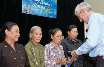 heineken viet nam mang nie m vui den cac gia di nh kho khan don tet